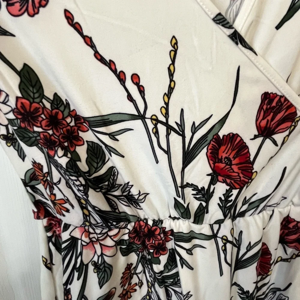 Derek Heart White and Red Floral Midi Dress - Picture 2 of 4